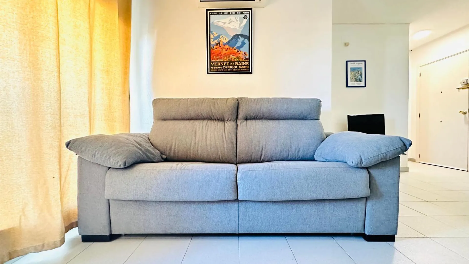 Global Immo 2179 Rocmar 7 4-B Apartman Roses