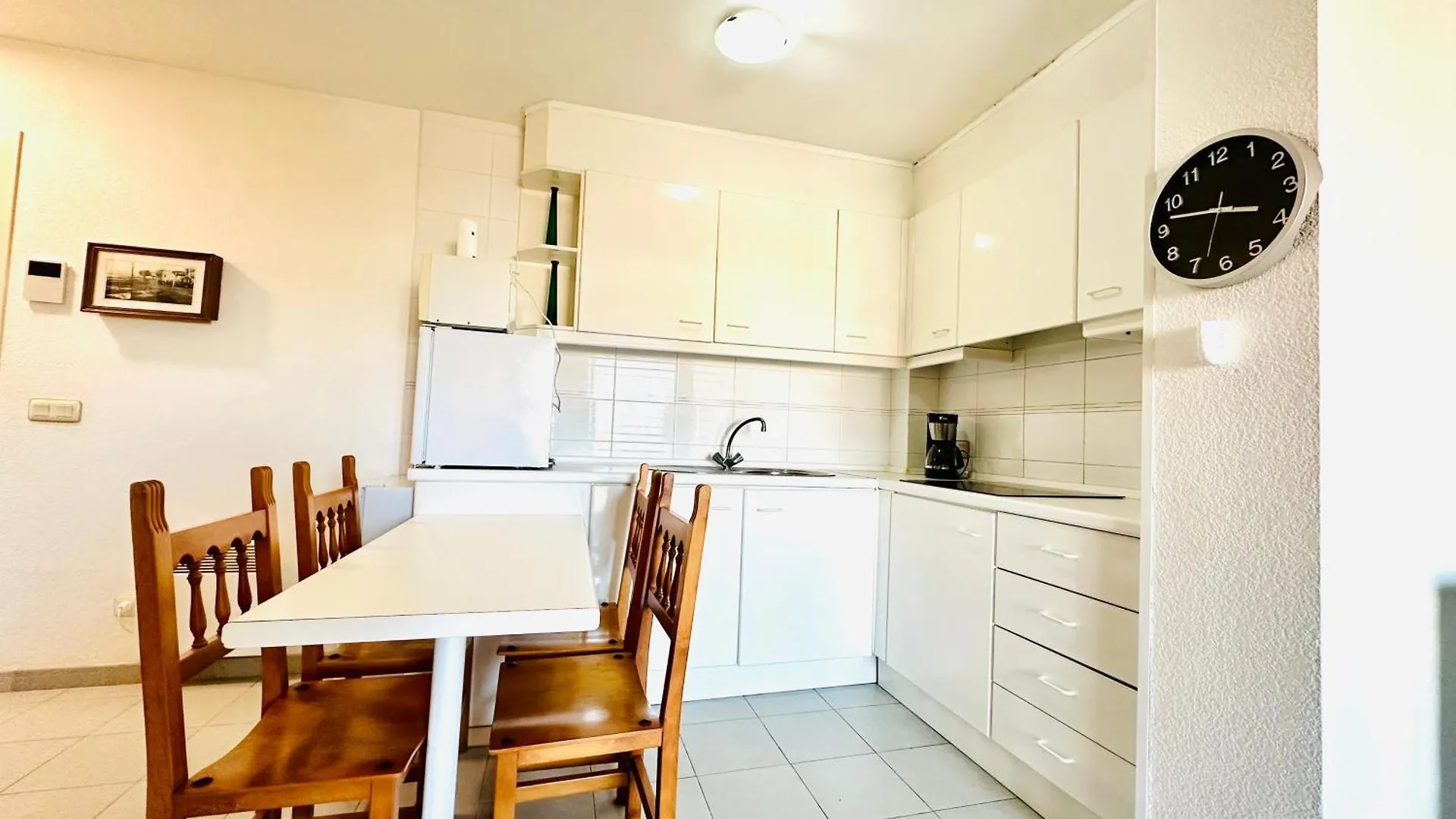 Global Immo 2179 Rocmar 7 4-B Apartman Roses