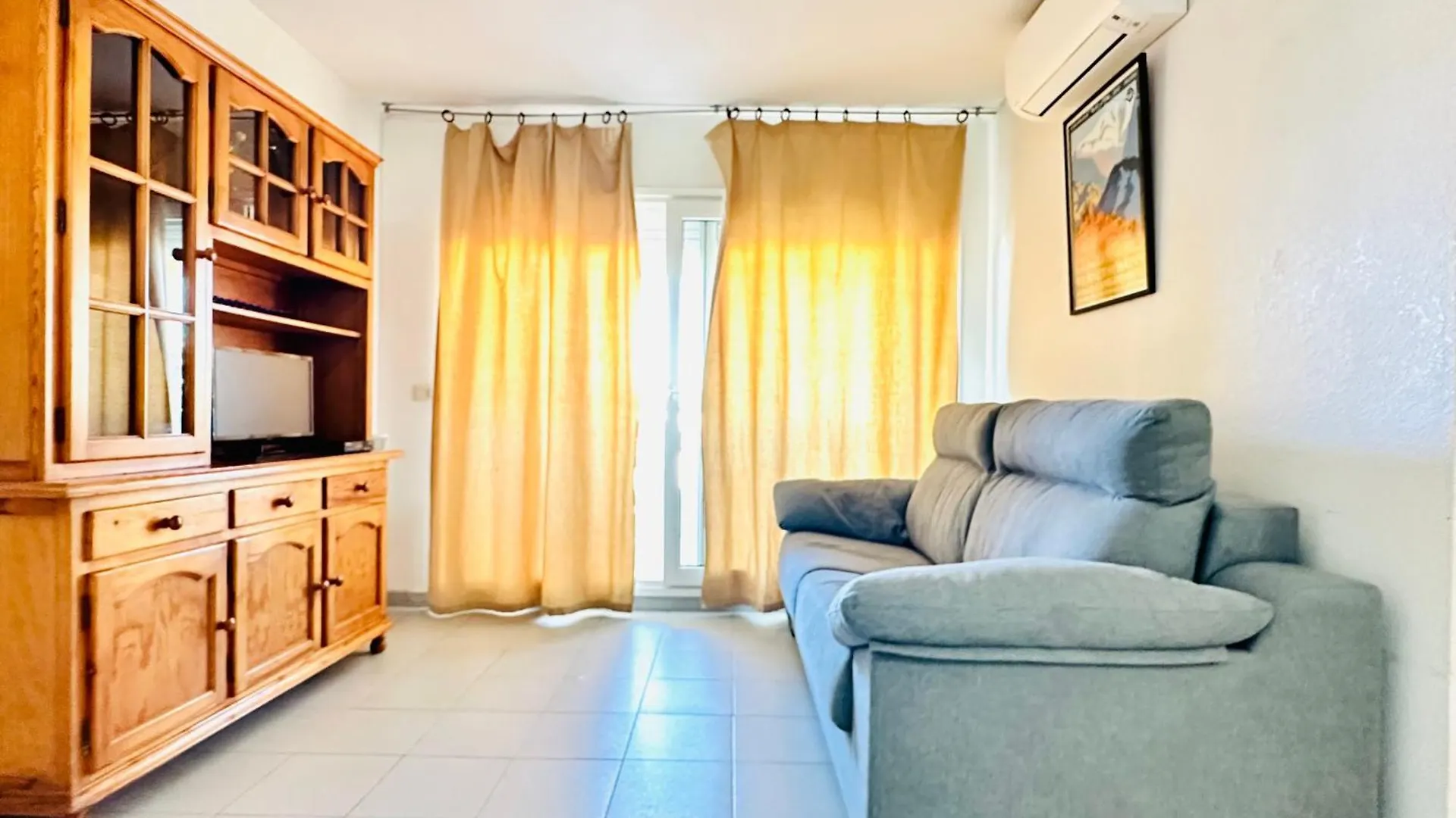 Global Immo 2179 Rocmar 7 4-B Apartman Roses